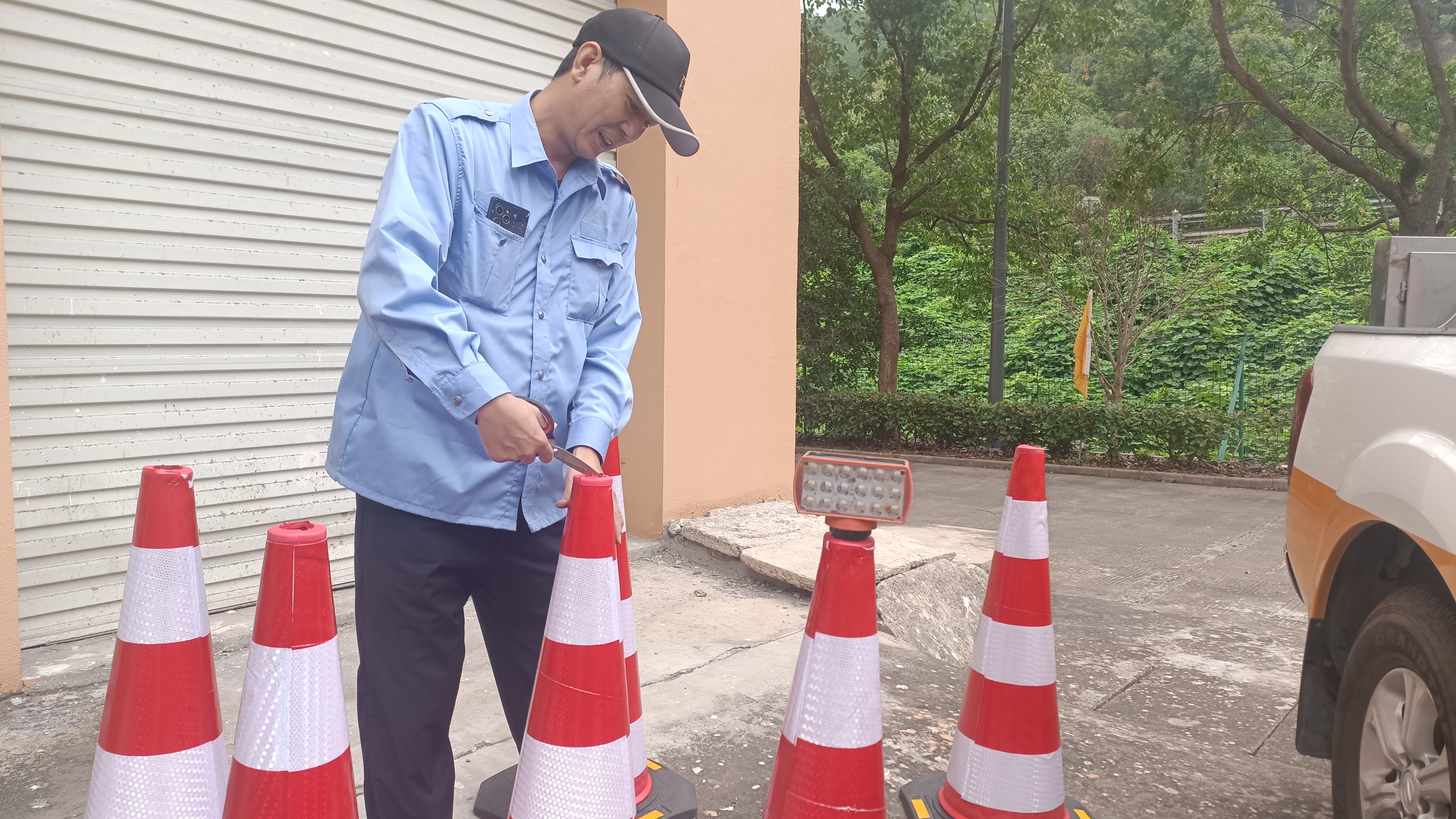 1666684572351601.jpg 2022.10.24陶文輝改裝隔離錐 孫鵬攝.jpg