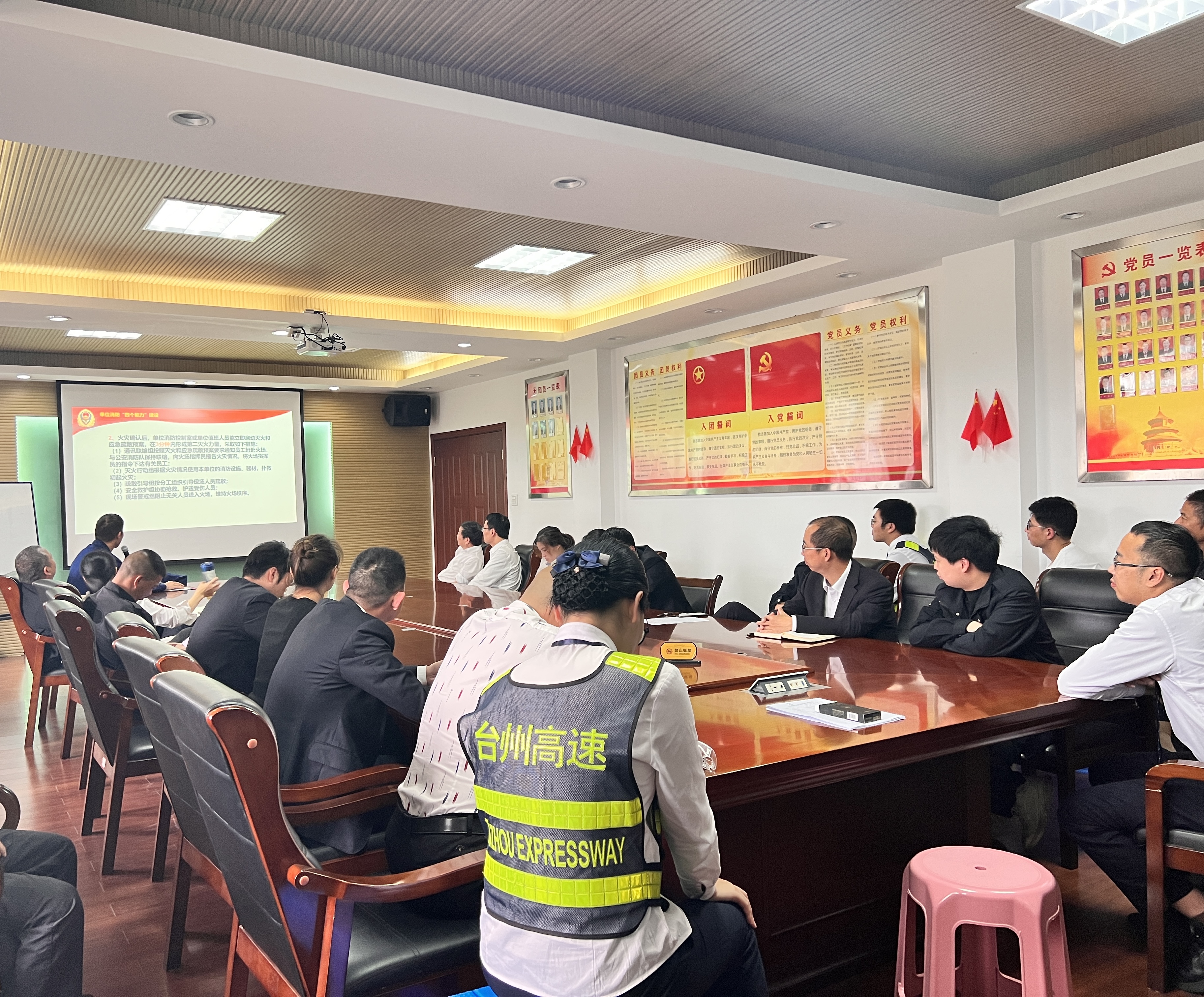 1668414890373460.jpg 20221109 圖為消防知識講座現場 袁莉攝.jpg